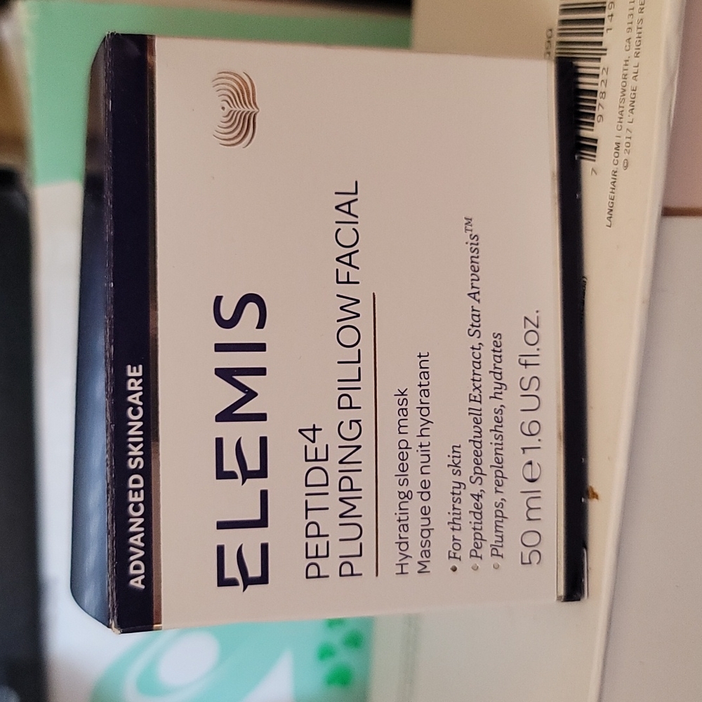 Elemis peptide4 plumping pillow facial.